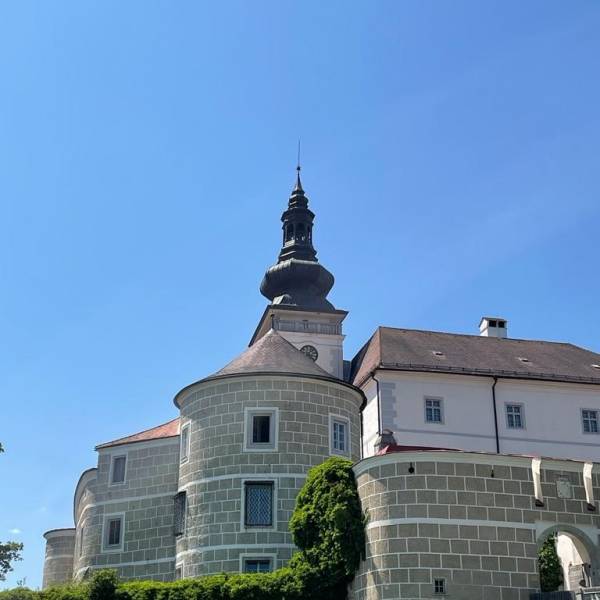Schloss Weinberg - Elisabeth Radlgruber.jpg
